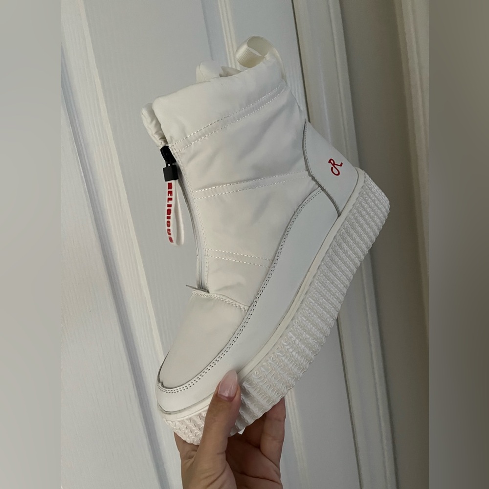 Brand new, never worn
Price is firm